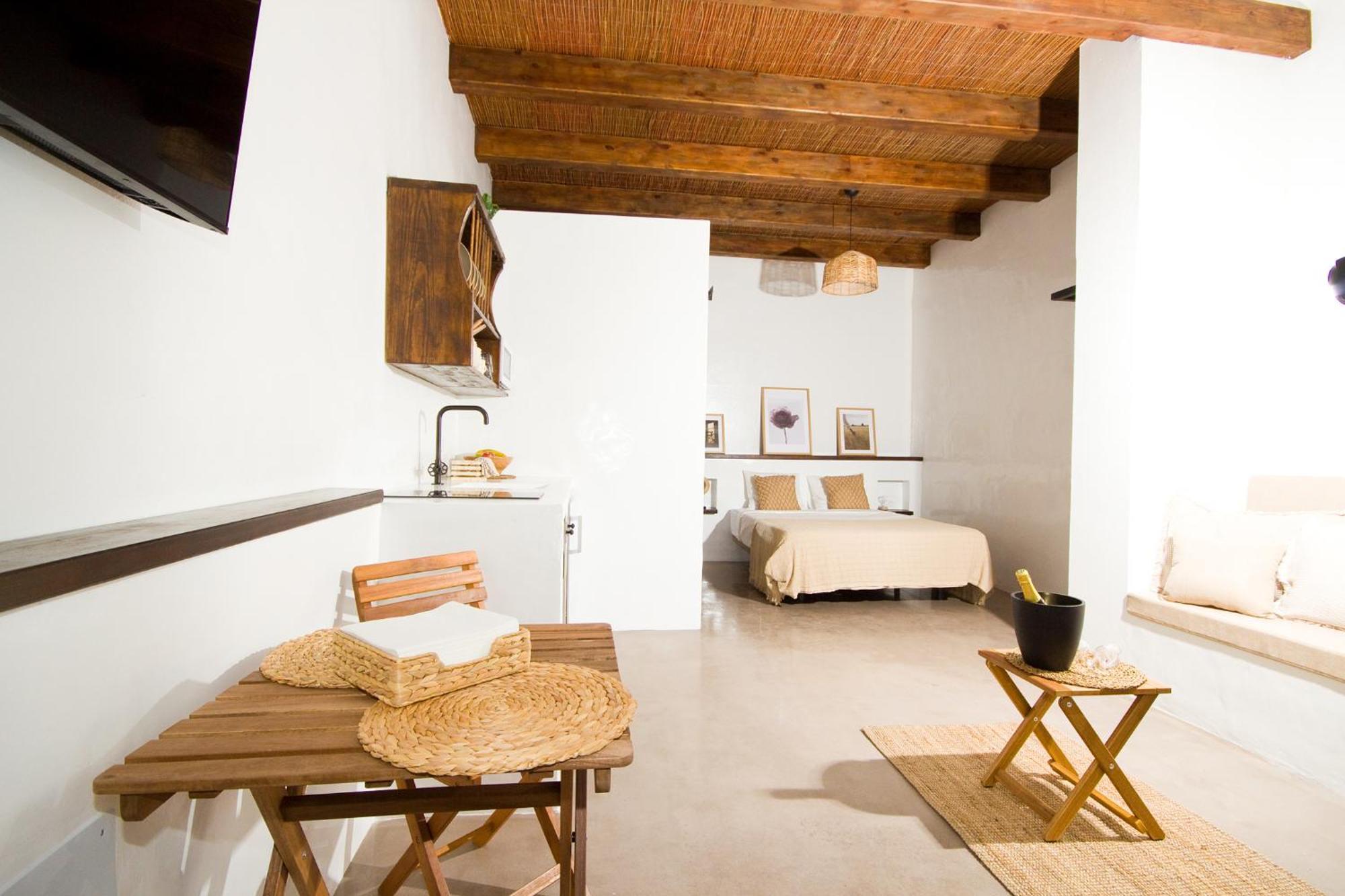 El Charco Lofts - By Az